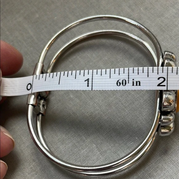 Silver and Yellow Floral Bracelet - Picture 7 of 7